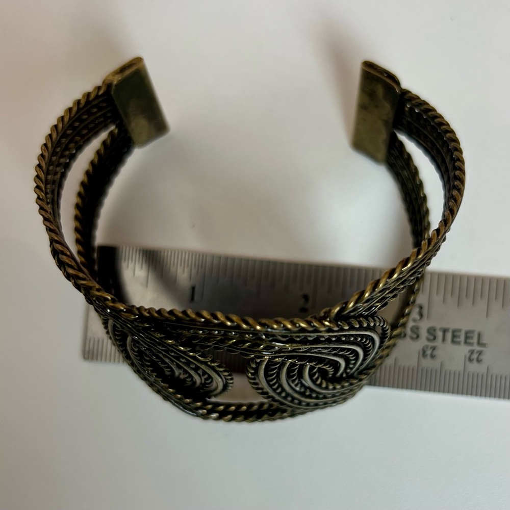 Vintage Cuff Bracelet - Picture 6 of 9